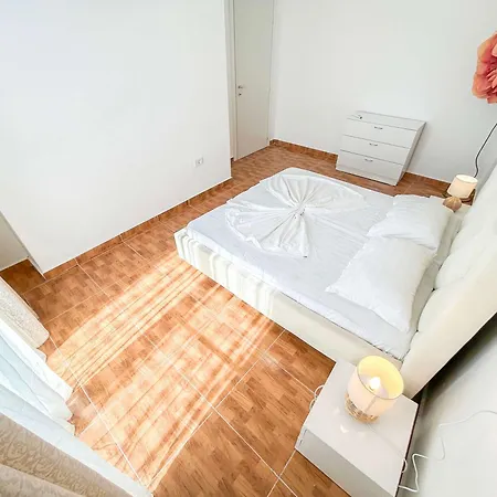 Апартаменты Riviera Pearl D43 *