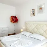 Riviera Pearl D43 *